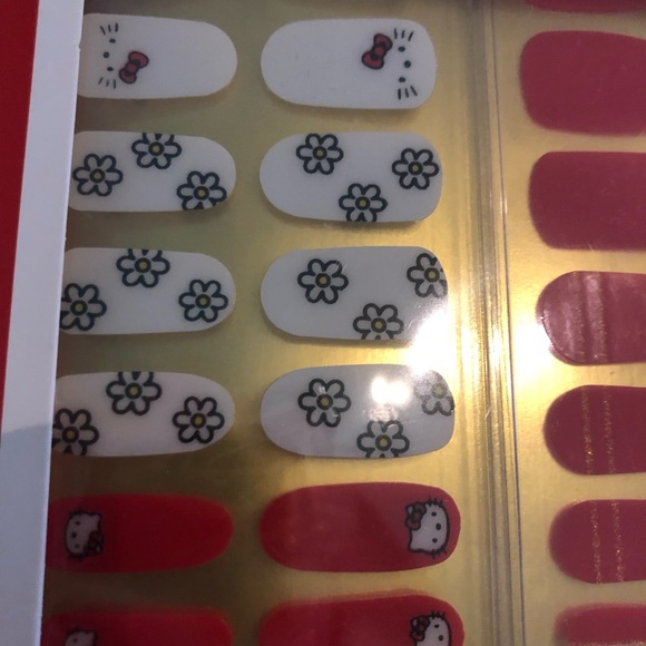 Hello Kitty gel nail strips New - Picture 2 of 4